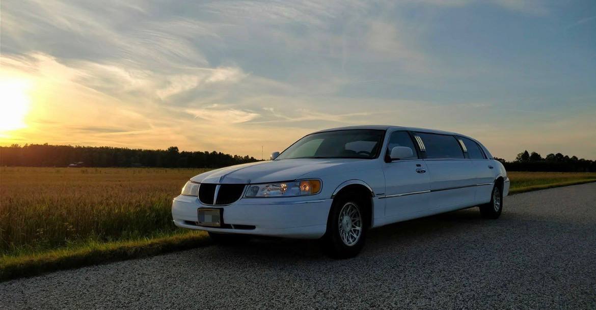 Lincoln Towncar Limusiin
